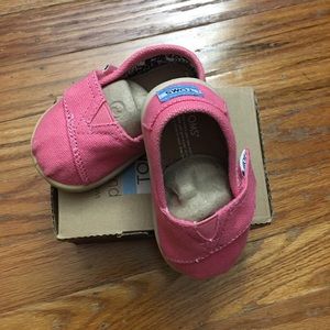 TOMS Classics Pink Canvas Tiny Toddler Girl Shoes